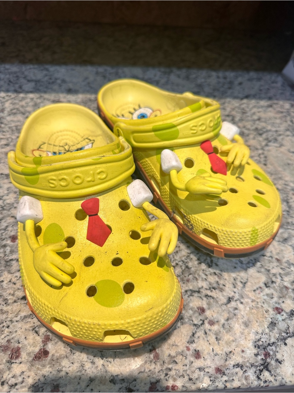 CROCS sponge bob Kids Yellow Sponge Character Clog Sandals with Red Tie Accents